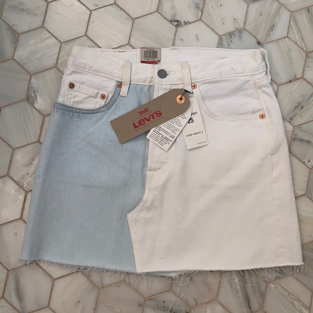 NWT Levi’s Deconstructed Skirt Denim Jean Mini Size 25